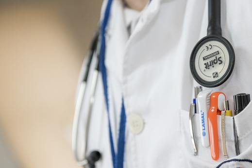 close-up-doctor-health-42273.jpg